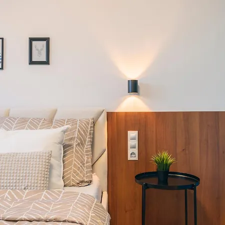 Feel Good House 4* Notincs