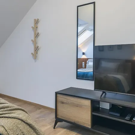 Πανσιόν Feel Good House Notincs