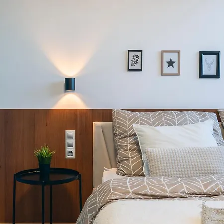 Πανσιόν Feel Good House 4*