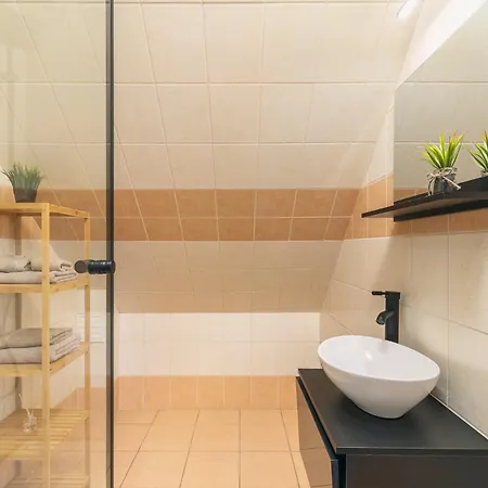 Πανσιόν Feel Good House 4*