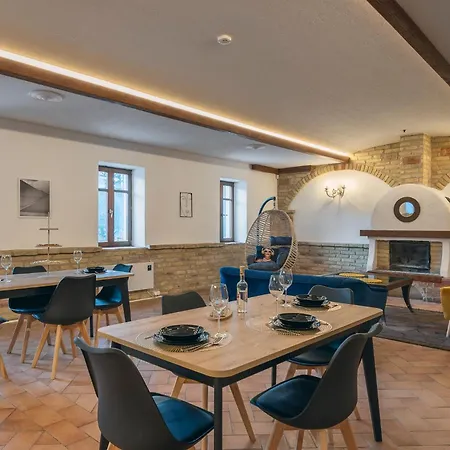 Πανσιόν Feel Good House 4*