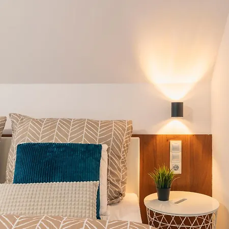 Πανσιόν Feel Good House Notincs